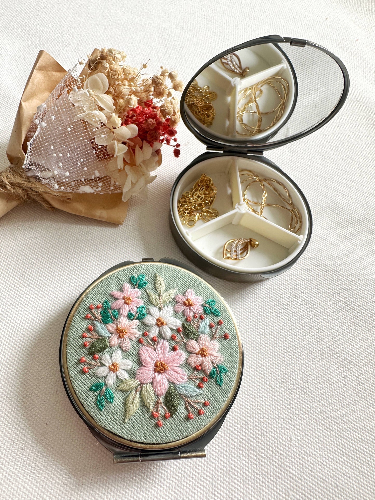 Floral Embroidered Round Jewelry Box With Mirror Full Flowers