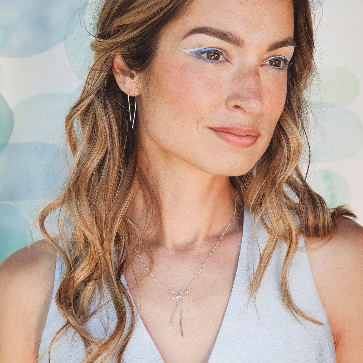 Wire Coquette Bow Dainty Necklace