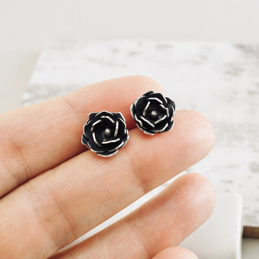 Camellia Bloom Stud (SS)