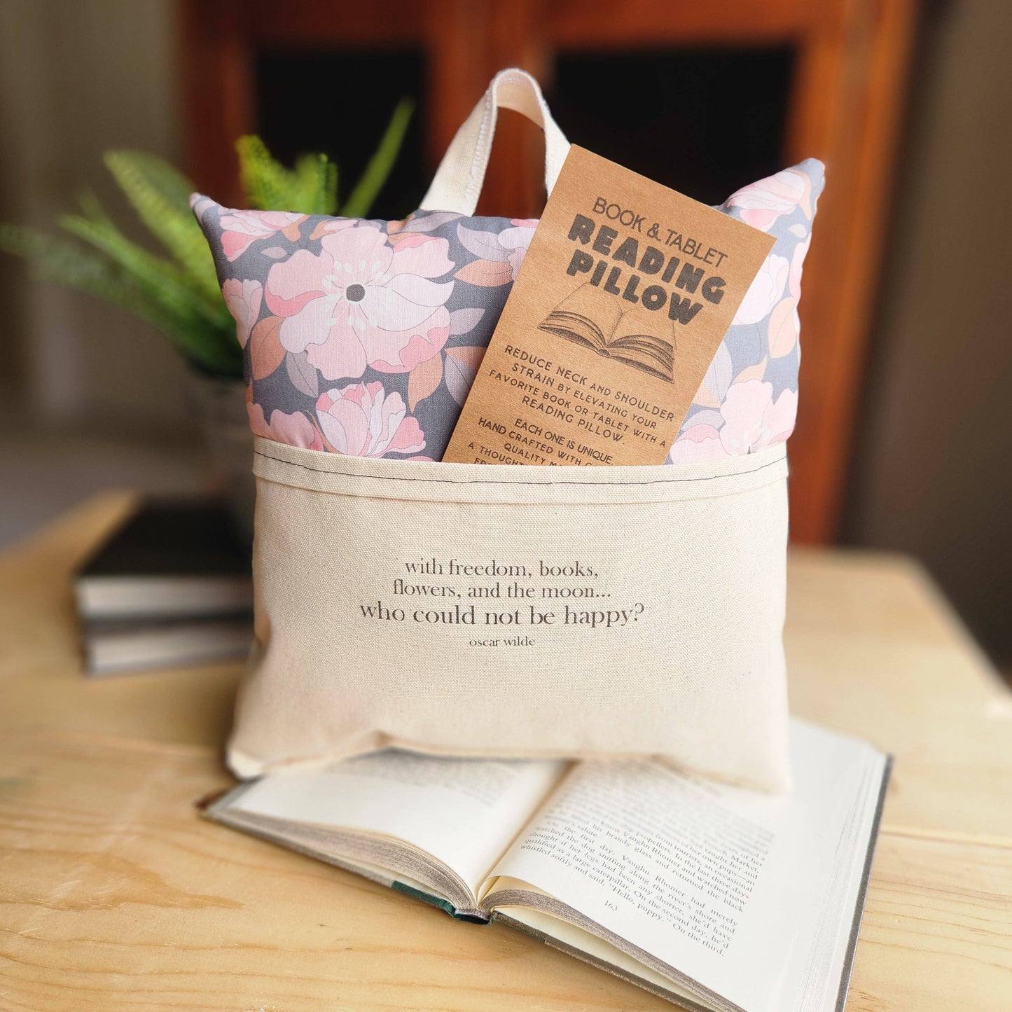 Oscar Wilde Reading Pillow