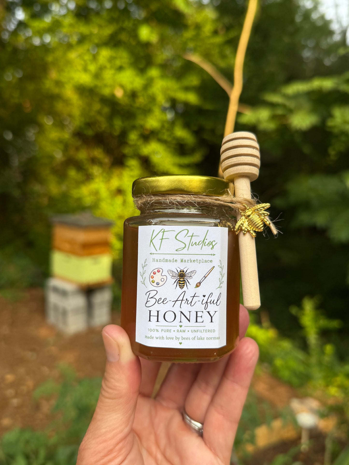 Bee-art-iful Honey