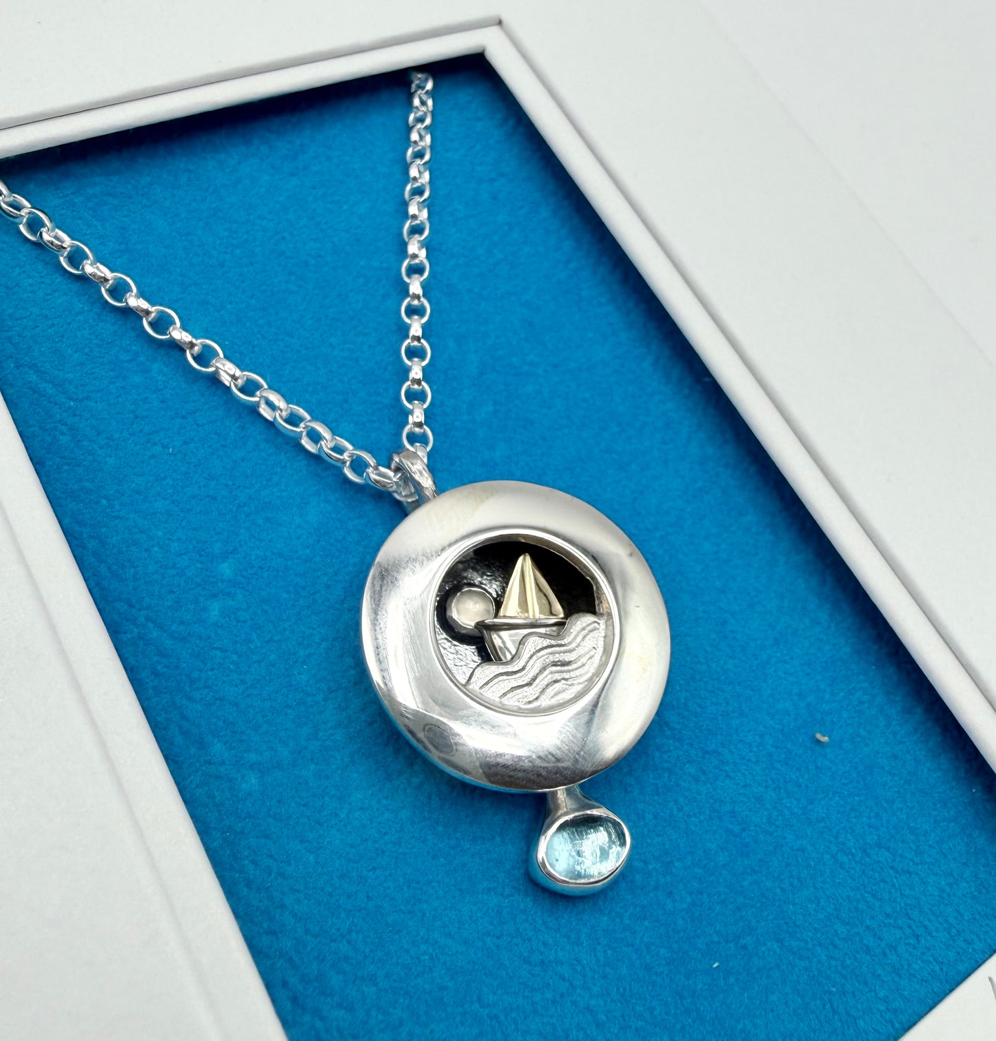 Sail Away - Kinetic Necklace