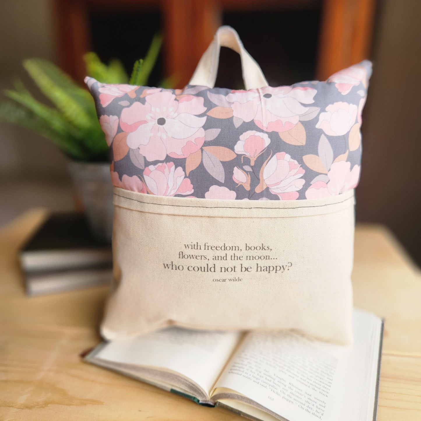 Oscar Wilde Reading Pillow